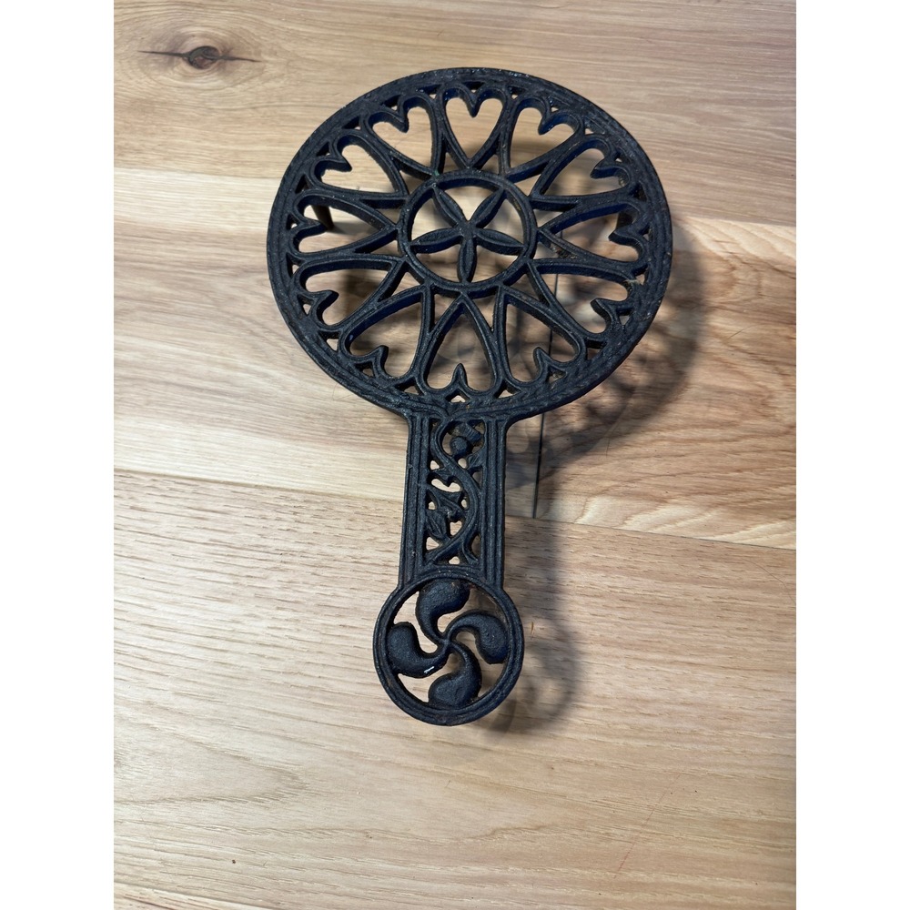Vintage Cast Iron Trivet Black Heart Starburst Design 60s Country Kitchen